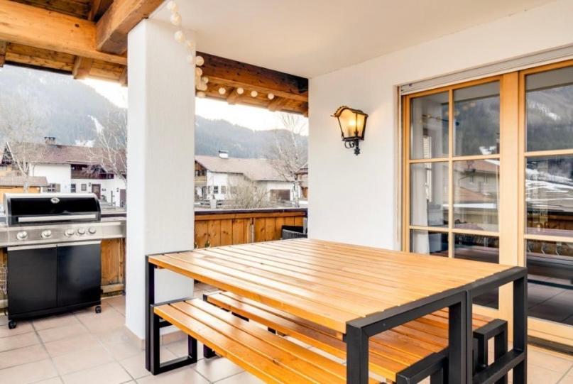 Ferienwohnung Mit Bergblick Унтерамергау Екстериор снимка