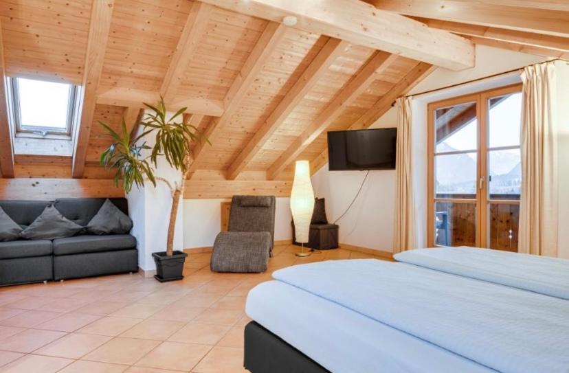 Ferienwohnung Mit Bergblick Унтерамергау Екстериор снимка
