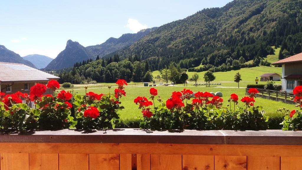 Ferienwohnung Mit Bergblick Унтерамергау Екстериор снимка